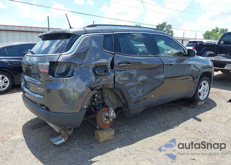 2018 Jeep Compass Limited Fwd из США, поврежденный, VIN 3C4NJCCBXJT406017